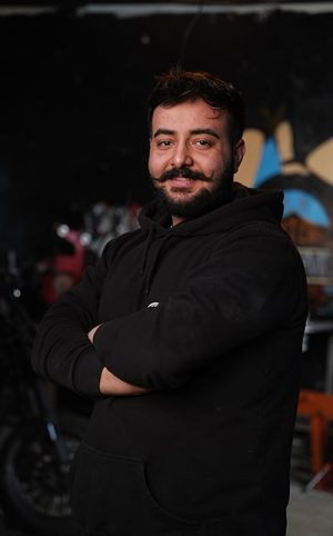 هادی میرزاده